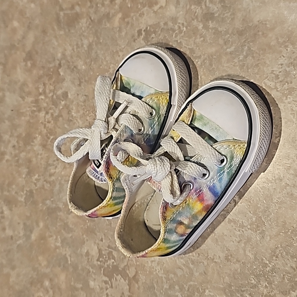 Tye-dyed size 4 converse toddler sneakers